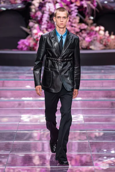 Look 2